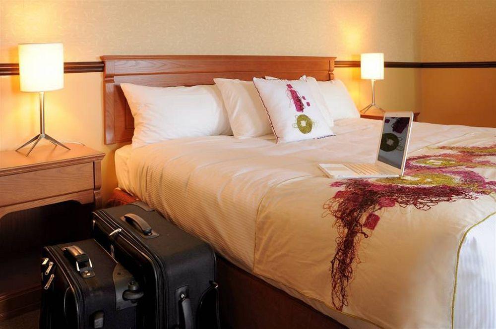 Hotel Universel Alma Ruang foto